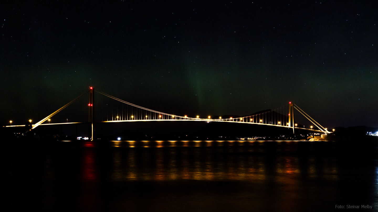 Gjemnessundbrua stengt fra kl 23:00 den 24.11.17 til 26.11.17 kl. 23:00. Foto: Steinar Melby / KSU.NO