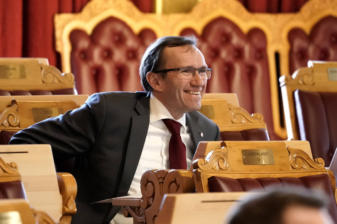 Norge må forberede seg på at oljens andel av rikdommen blir mye lavere i fremtiden, påpeker Arbeiderpartiets Espen Barth Eide (Ap). Foto: Cornelius Poppe / NTB scanpix