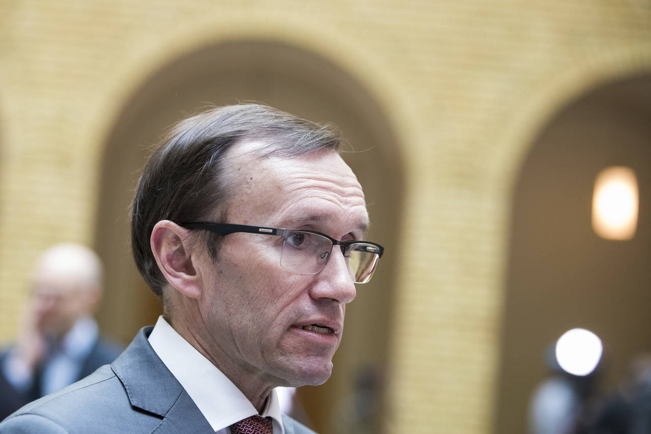 Aps energipolitiske talsperson Espen Barth Eide avviser påstander om dyrere strøm som følge av norsk tilslutning til EUs energiunion. Foto: Håkon Mosvold Larsen / NTB scanpix