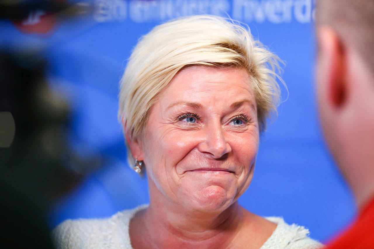 Dersom staten skal bruke skatt for å opprettholde inntektene dersom arbeidsdagen kuttes til seks timer, betyr det en skatteøking for norske husholdninger på 8 til 11 prosentpoeng, skriver finansminister Siv Jensen i et svar til Stortinget. Arkivfoto: Fredrik Hagen / NTB scanpix