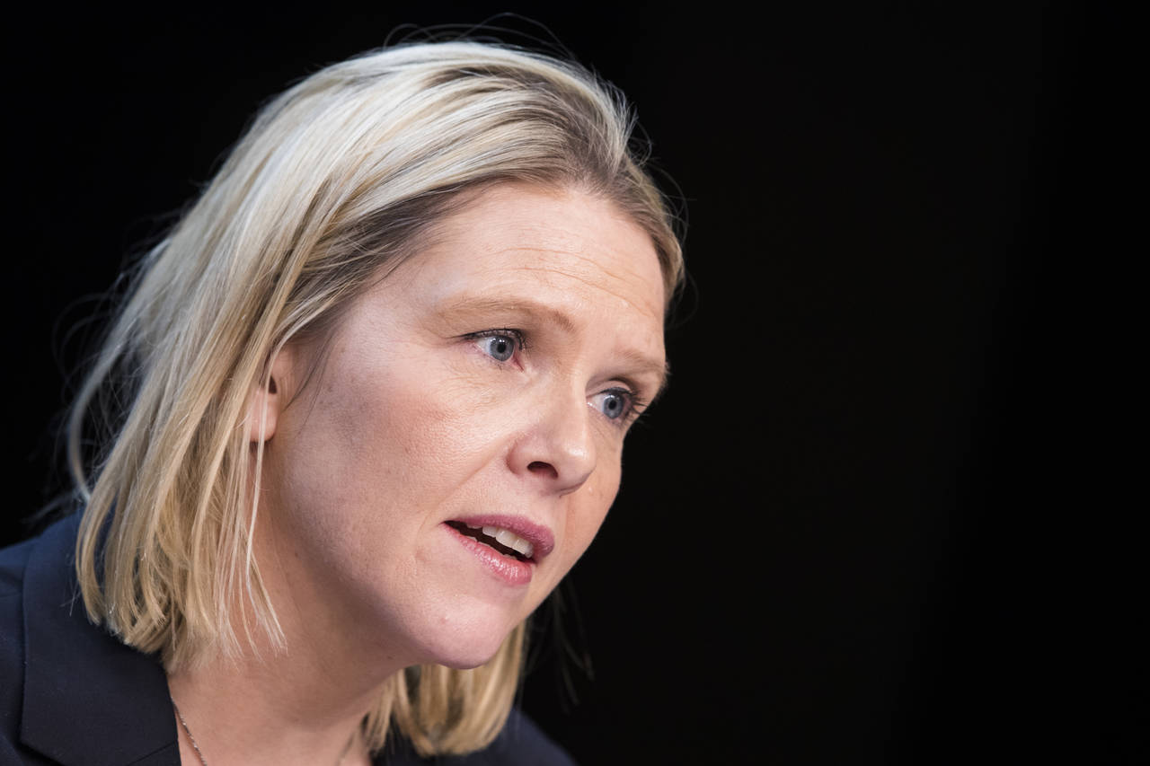 Justis-, beredskaps- og innvandringsminister Sylvi Listhaug (Frp) sier hun er positiv til alle forslag som kan begrense antallet ubegrunnede asylsøknader. Foto: Håkon Mosvold Larsen / NTB scanpix