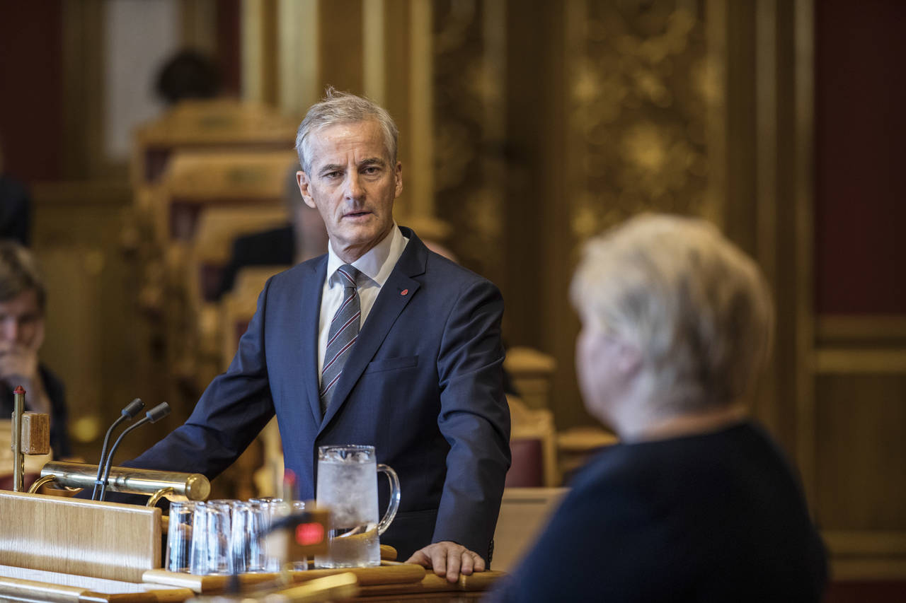 Jonas Gahr Støre er den partilederen som utløser størst engasjement, mens folk ser ut til å la seg engasjere seg mindre av Høyre-leder og statsminister Erna Solberg. Arkivfoto: Ole Berg-Rusten / NTB scanpix