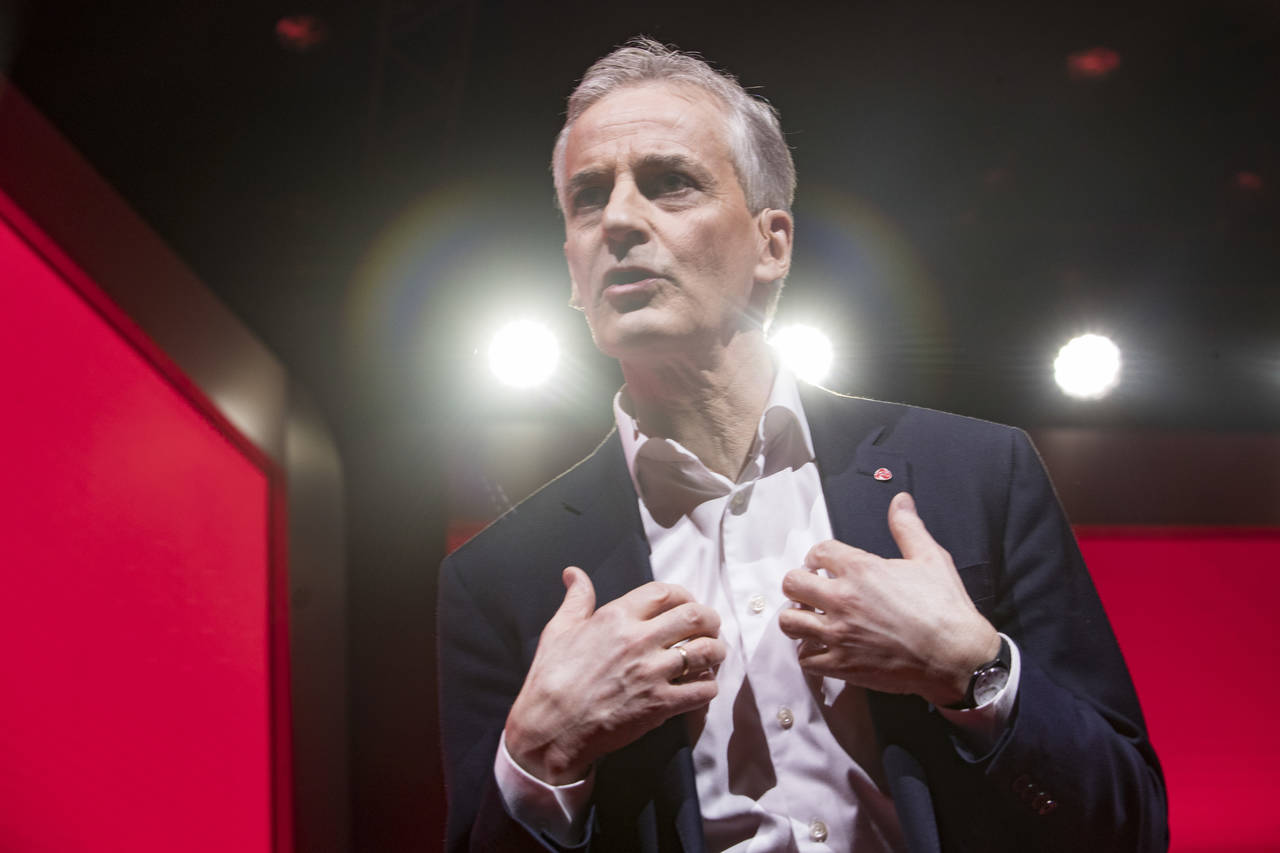 Arbeiderpartiets leder Jonas Gahr Støre etter talen til landsmøtet torsdag ettermiddag. Foto: Terje Bendiksby / NTB scanpix