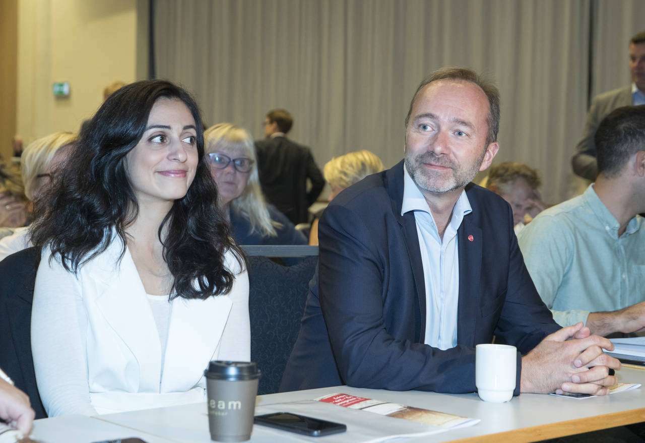 Hadia Tajik og Trond Giske under landsstyremøtet til Arbeiderpartiet i 2017. Foto: Terje Pedersen / NTB scanpix