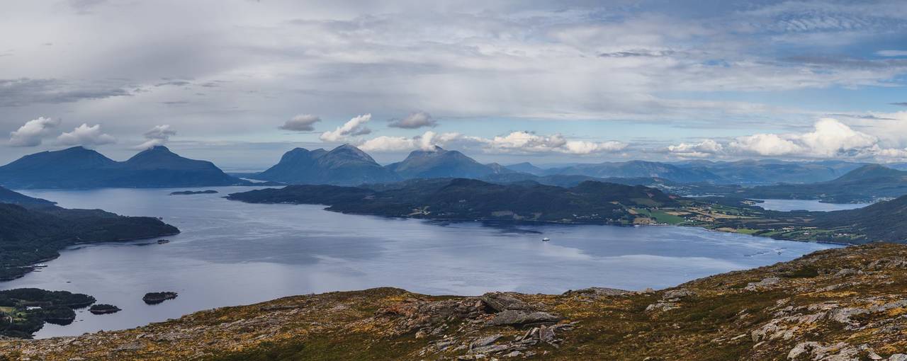 Beregn god tid på ferga fra Halsa til Kanestrøm i morgen, fredag 20.04. Foto: Steinar Melby / KSU.NO