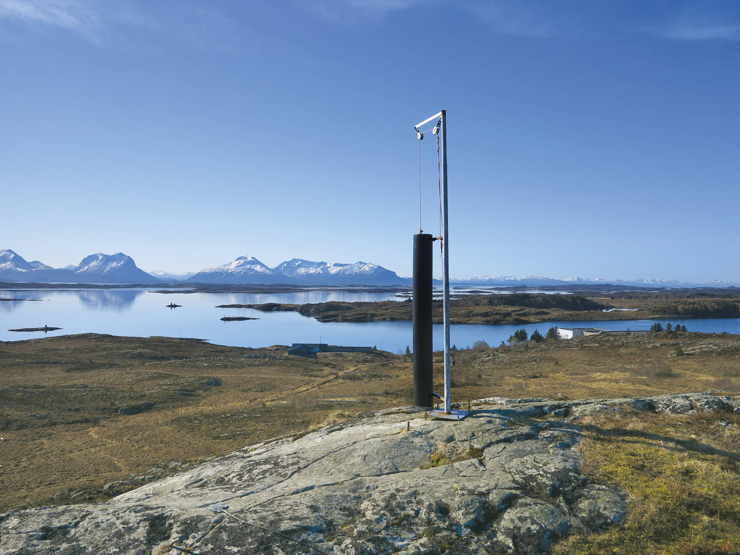 Nelvikberget utsikt mot fjord og fjell 14040 2019 TH