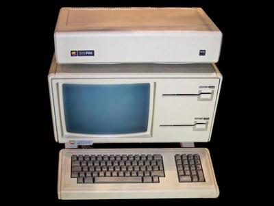 Apple Lisa var en personlig datamaskin utviklet av Apple Computer på begynnelsen av 80-tallet. 