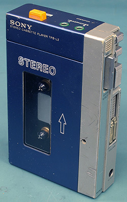 Sony Walkman TPS-L2 fra 1979. Foto: Binarysequence / CC BY-SA 4.0 / Wikimedia Commons