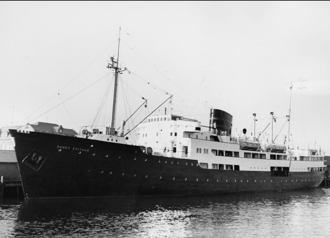 Sanct Svithun ved kai i Trondheim. Foto: 1952 fotograf Schrøder