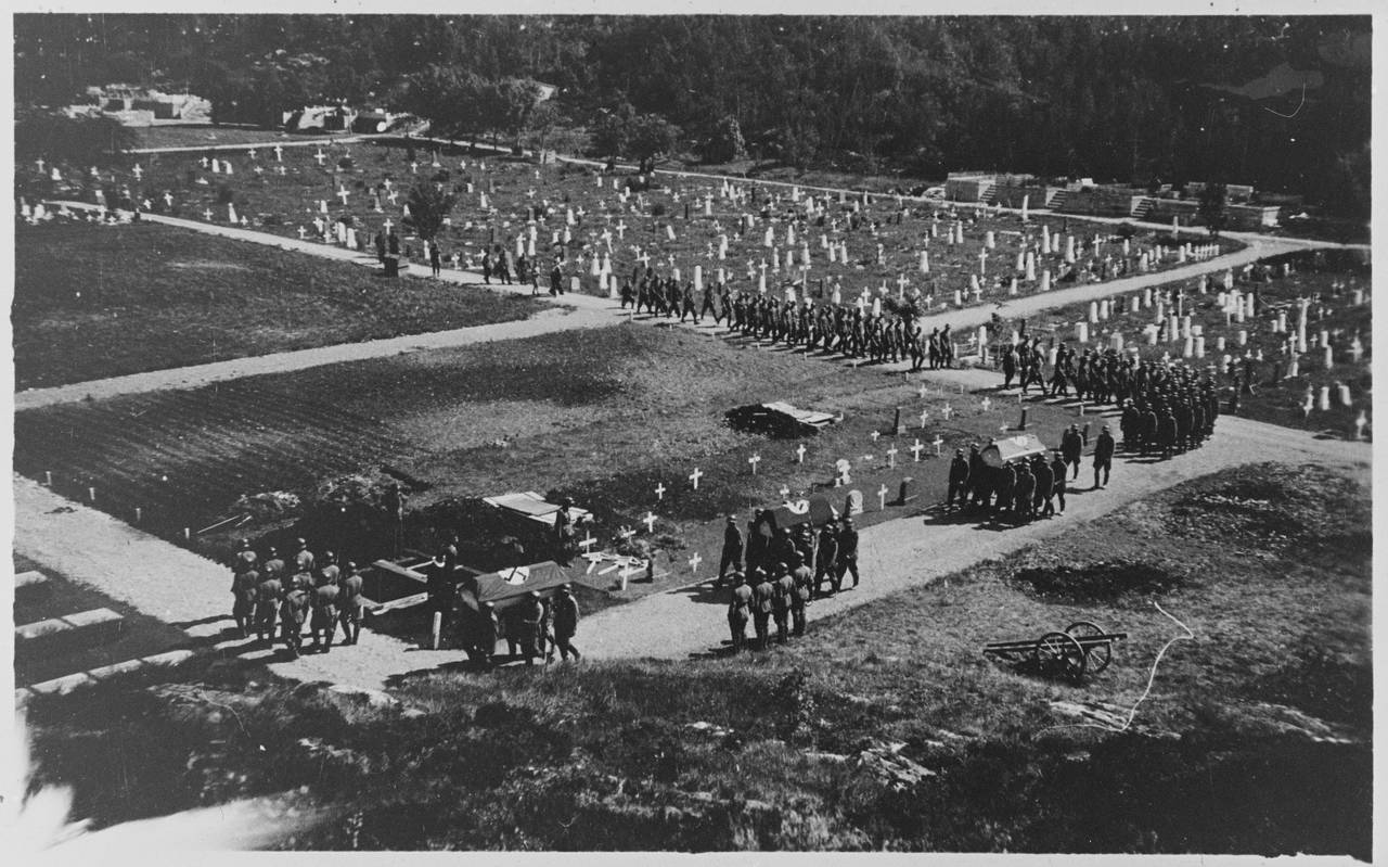 Tysk soldatbegravelse i Kristiansund, 1940. Fra NTBs krigsarkiv, Riksarkivet.