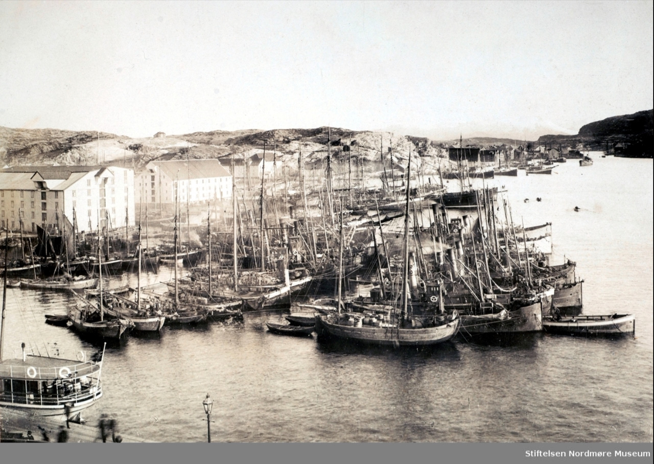 Fra Nordmøre Museums fotosamlinger