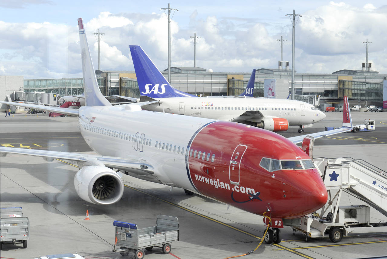 Den kommersielle flytrafikken fra Sola i Stavanger ville ha stanset helt opp ved en streik. Nå kan flyene ta av som normalt sommeren igjennom. Foto: Terje Pedersen / NTB scanpix