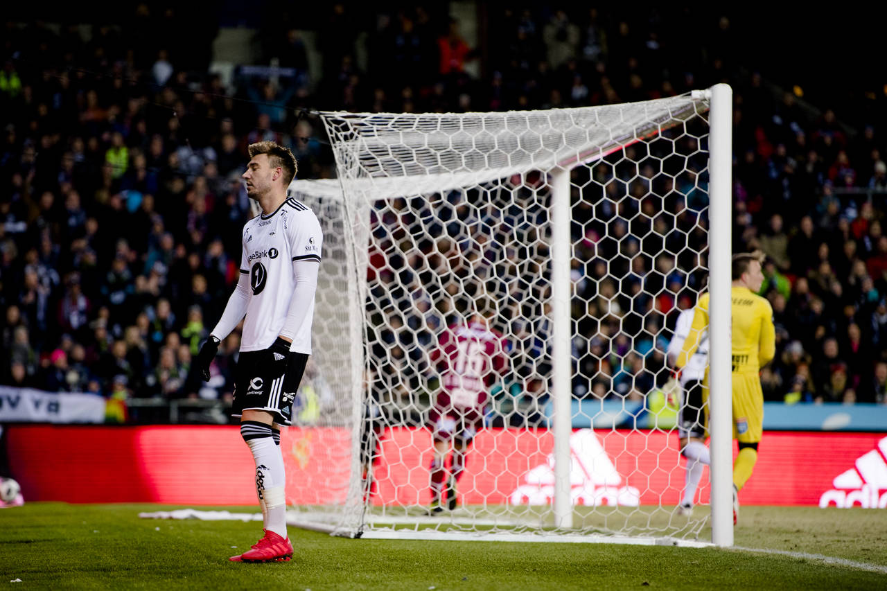 Spilt sjanse, Rosenborgs Nicklas Bendtner depper, i eliteseriekampen i fotball mellom Rosenborg og Kristiansund på Lerkendal Stadion (2–2). Foto: Ole Martin Wold / NTB scanpix