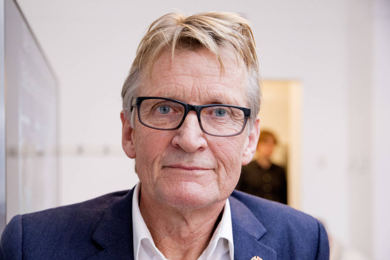 Overlege Mads Gilbert ved Universitetet i Nord-Norge frykter at krisen i luftambulansetjenesten vil forverre seg utover høsten. Foto: Håkon Mosvold Larsen / NTB scanpix