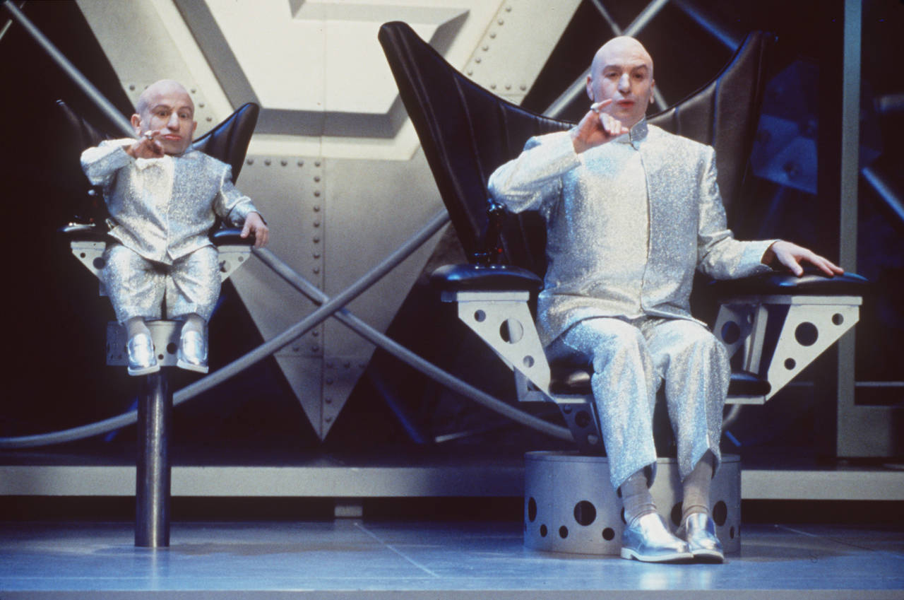 Verne Troyer, alias Mini-me er død. Foto: AP Photo/New Line Cinema, K. Wright