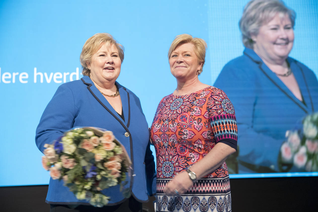 Statsminister Erna Solbergs (H) og Frp-leder Siv Jensen taper terreng. Begge deres partier går tilbake på en ny TV 2-måling. Foto: Terje Bendiksby / NTB scanpix.