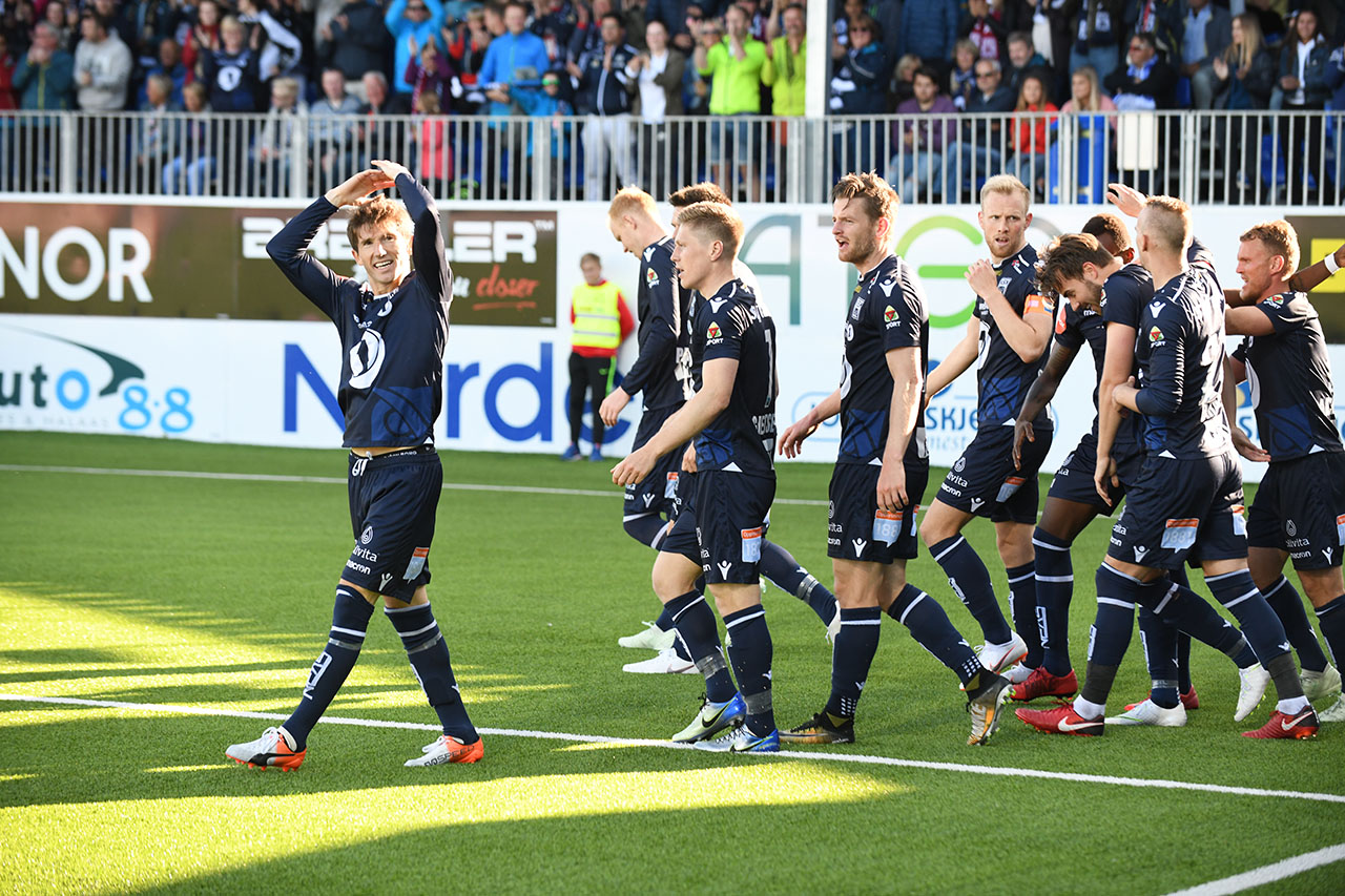 KBK jubler for 1–0 mot Molde på Kristiansund stadion. Foto: Anders Tøsse / NTB scanpix