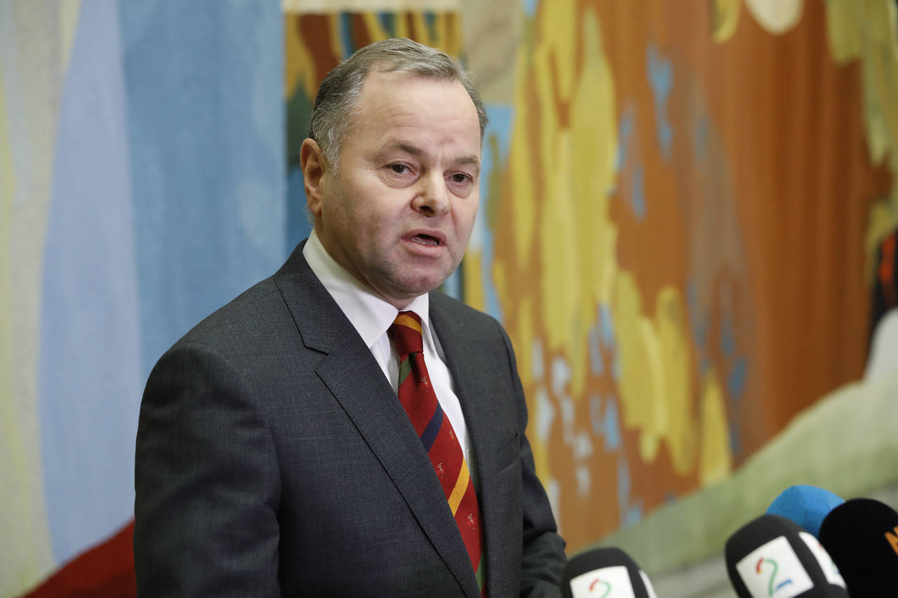 Stortingspresident Olemic Thommessen mener statsråder må møte i Stortingets spørretime med mindre det oppstår uforutsette hendelser. Foto: Tore Meek / NTB scanpix