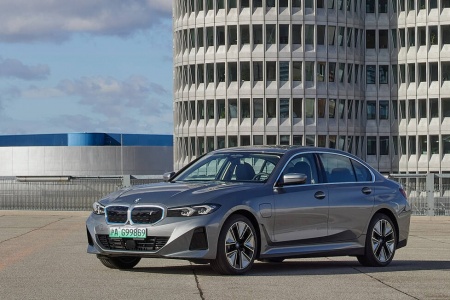 KINESISK: BMW 3-serie kommer i en helelektrisk versjon for det kinesiske markedet. Foto: Produsenten