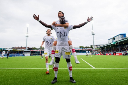Akor Adams snudde kampen på 13 minutter da Lillestrøm vant 3–1 borte mot tabelljumbo-Kristiansund.Foto: Marius Simensen / NTB