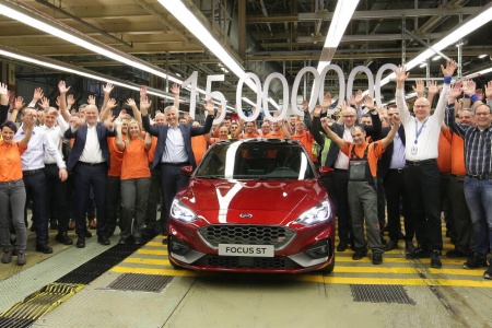 SLUTT: I 2019 passerte fabrikken i Saarlouis 15 millioner produserte Ford Focus, nå kan det snart være over både for fabrikken og bilmodellen. Foto: Produsenten