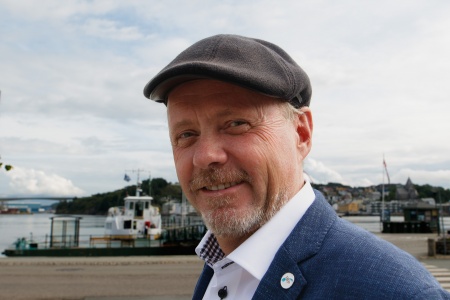 Industri- og næringspartiets leder, Owe Ingemann Waltherzøe på besøk i Kristiansund. Foto: Steinar Melby, KSU.NO.