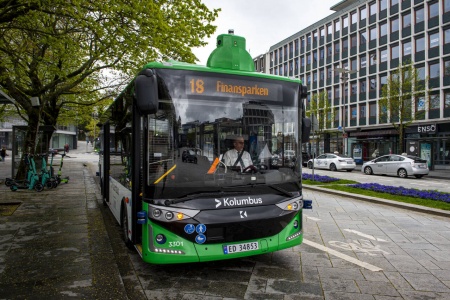 En selvkjørende buss i Stavanger. Nå blir denne – og all annen kollektivtrafikk i byen – gratis. Foto: Carina Johansen / NTB