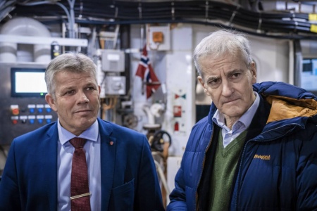 Ap-nestleder og fiskeriminister Bjørnar Skjæran, her sammen med Jonas Gahr Støre, har tro på at velgerne vil vende tilbake. Foto: Ole Berg-Rusten / NTB