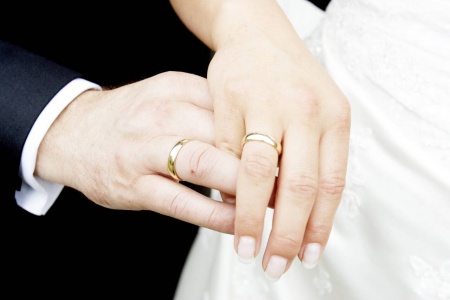 Regjeringen foreslår i et forslag til ny ekteskapslov at det skal bli forbudt å gifte seg med søskenbarn.Foto: Stian Lysberg Solum / NTB 