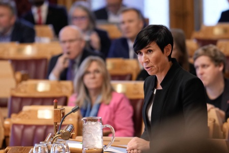 Ine Eriksen Søreide (H) skal lede forhandlingene om Forsvarets langtidsplan i Stortinget. Foto: Javad Parsa / NTB