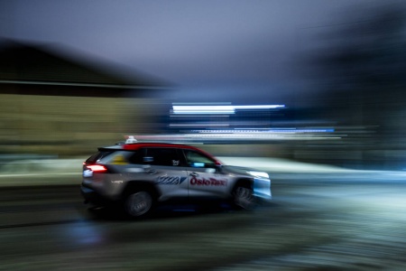 Kravet om praktisk prøve for personer som søker om kjøreseddel for drosje, blir nå fjernet. Foto: Fredrik Varfjell / NTB