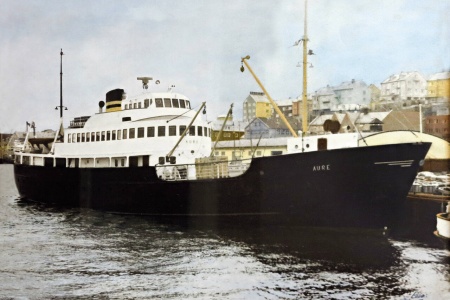 Nordmørskaia var fast anløpsplass i Kristiansund for sjøbussen «Aure». (Foto: Olav Torvik)