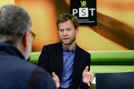 Avsnittsleder ved PSTs kontraetterretningsavdeling Kristian Takvam Kindt om kinesisk etterretningsvirksomhet som er rettet mot Norge. Foto: Tor Erik Schrøder / NTB