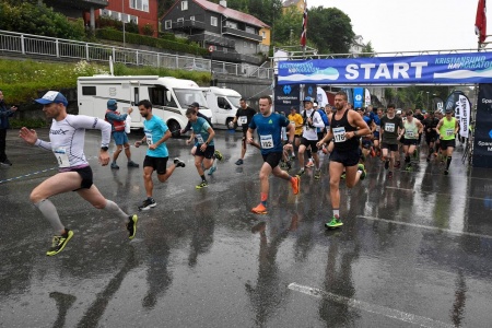 Startskuddet går for en fuktig havmaraton i 2022, i år er værutsiktene betydelig bedre.