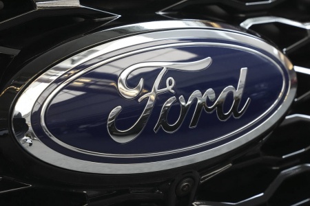 Det renner dollar ut av kassa til Fords elbilavdeling i et forrykende tempo. Foto: Gene J. Puskar / AP / NTB