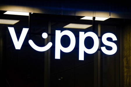 Fra og med 12. mai får nynorskbrukere språket sitt i Vipps-appen. Foto: Lise Åserud / NTB