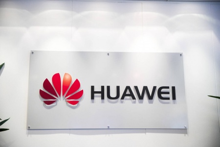 Huawei får ikke lenger kjøpe databrikker av selskaper som Intel og Qualcomm, ifølge Reuters. En amerikansk eksportlisens skal ha blitt inndratt. Foto: Terje Pedersen / NTB
