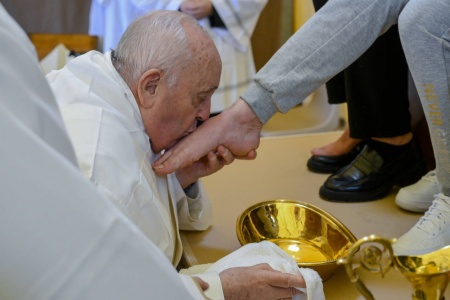 Foto: Vatikanets medier / AP / NTB