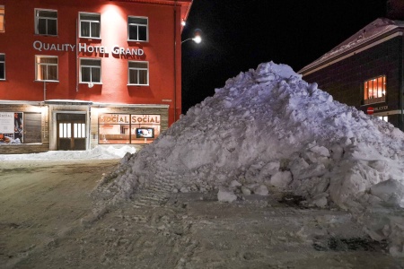 Snørydding i Kristiansund sentrum. Foto: Kurt Helge Røsand / KSU.NO