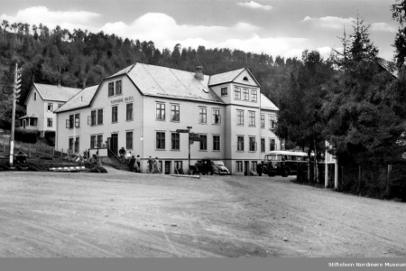 Fra Nordmøre Museums fotosamlinger