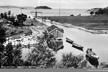Nålsundkanalen. Fra Nordmøre Museums fotosamlinger